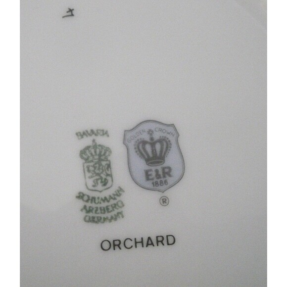 E&R Bavaria Orchard Golden Crown Plate Grapes Pear Strawberry #4 Germany Salad - Picture 4 of 4